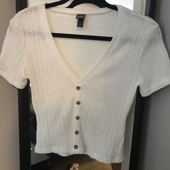 White button up T-shirt - Picture 1 of 3